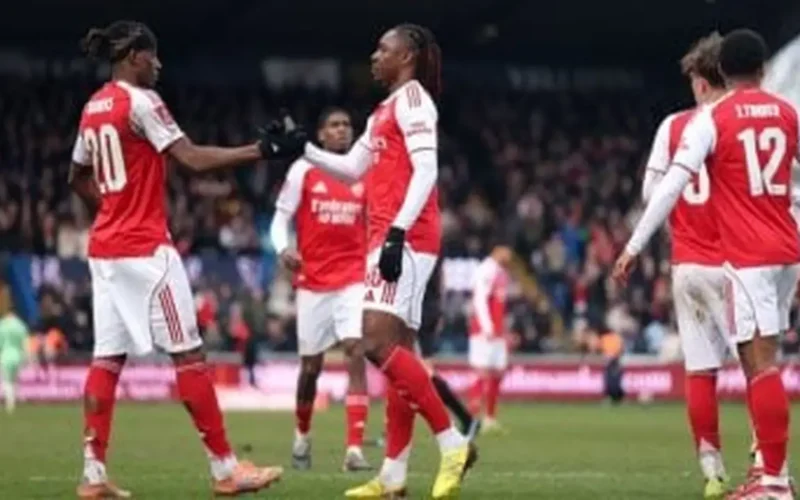 تغيرات في ترتيب الدوري الإنجليزي عقب فوز أرسنال وتعادل مانشستر سيتي الصعب